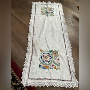 Vintage Embroidered Floral Table Runners with Lace Trim set Of 4